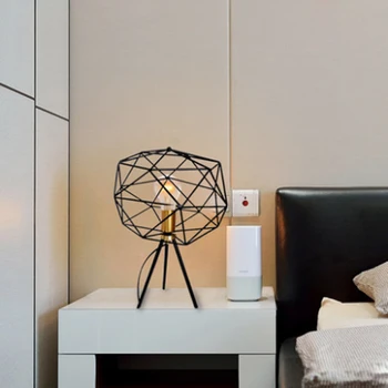 Moderný Minimalistický Black Painted Železa stolná Lampa Tvorivé Spálne, Obývacia Izba Štúdia Dekorácie LED E27 písací Stôl, Osvetlenie, Svietidlá