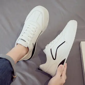 Nová priedušná malé biele dosky topánky, bežné a univerzálne pánske topánky, športové rada topánky, plátno biele topánky, jeden topánky